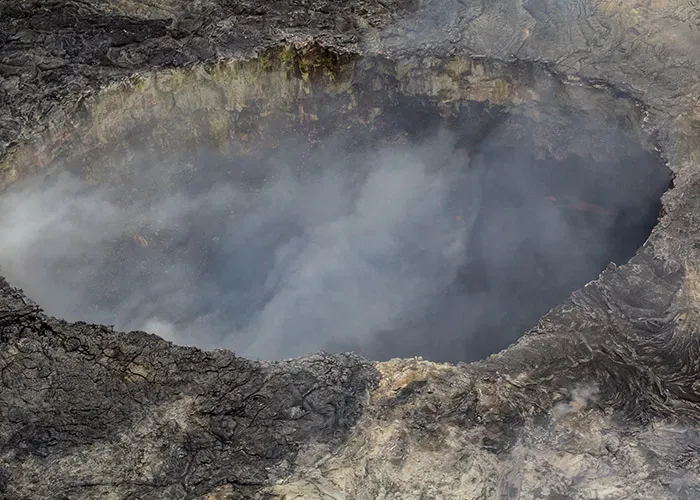 hawaii volcano steam